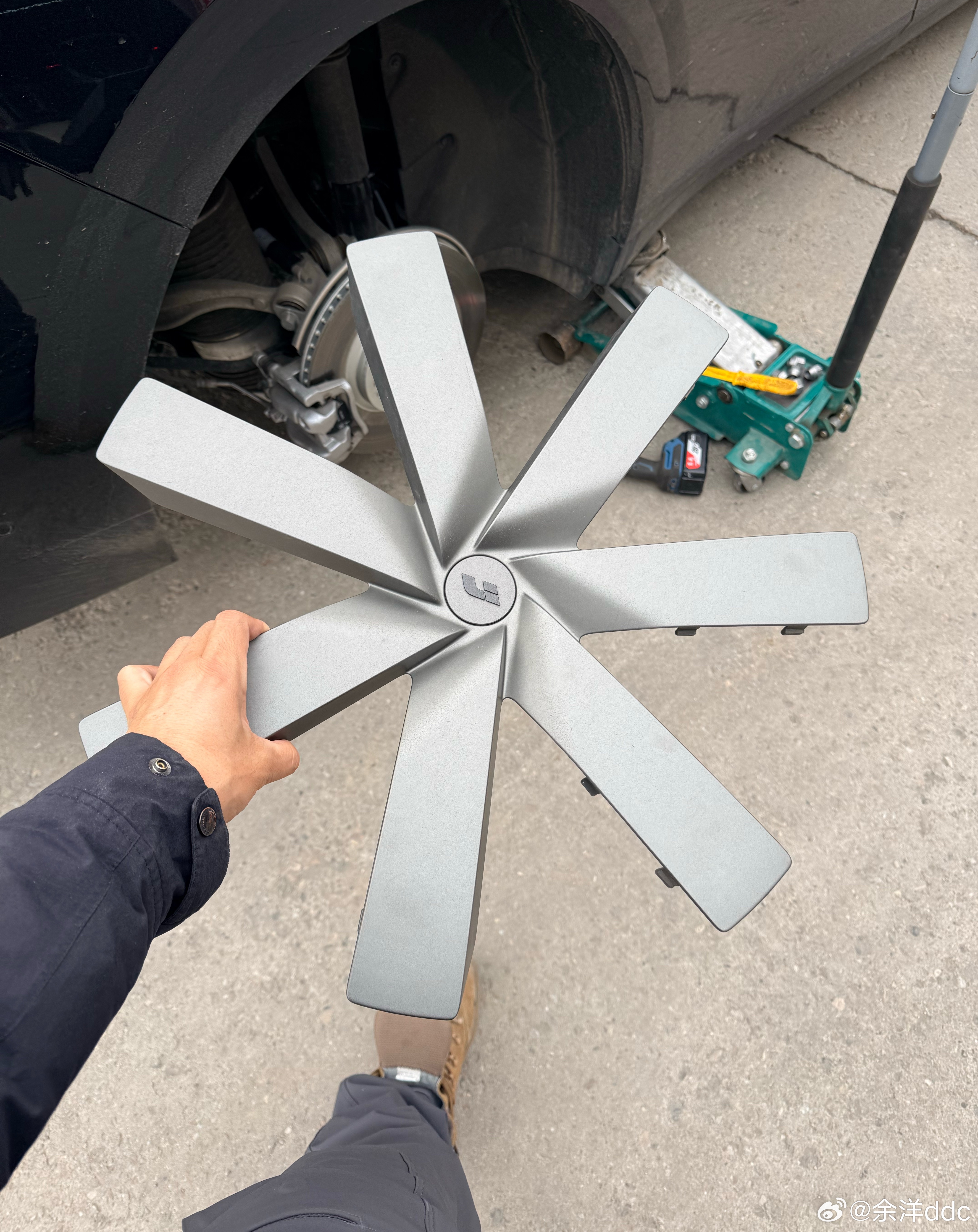 补个胎，拆了好看还是不拆？ 