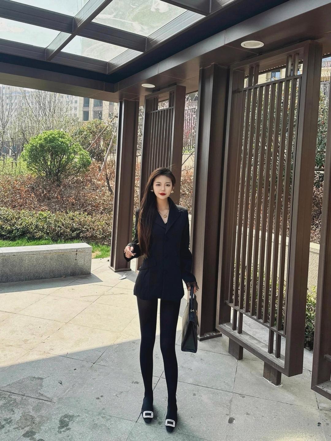 冬季这身穿搭既保暖又飒飒的