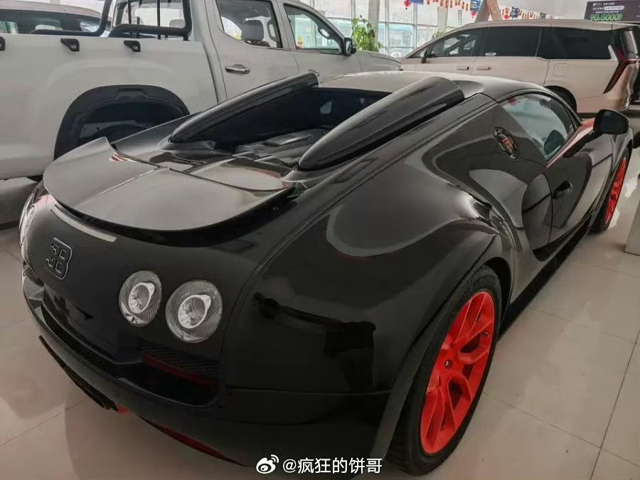 无法上牌的布加迪威航竟拍出1305万 拍卖布加时候就强调了无法上牌，相当于130