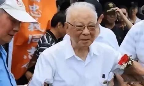 台湾知名人士在纠正“反共”立场！他曾说：过去国民党反共，是认为国民党比共产党好，