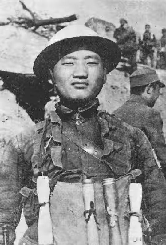 1938年，台儿庄。一支127人的川军敢死队，接到了几乎送死的命令：用身体扑灭日