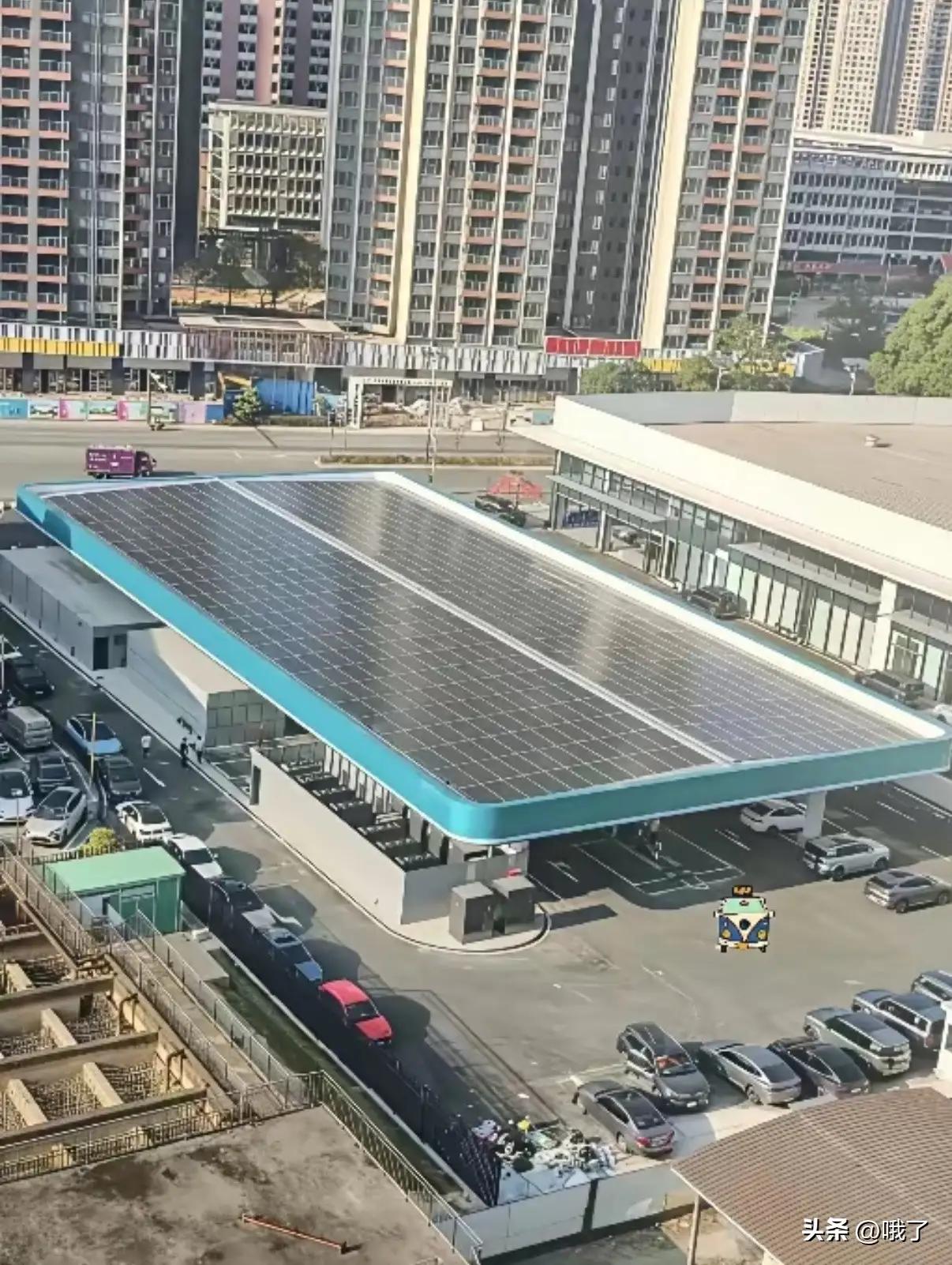 “充电5分钟，能跑400里！”比亚迪闪充站杀疯了：第一批车主已爽到，剩下的我们在