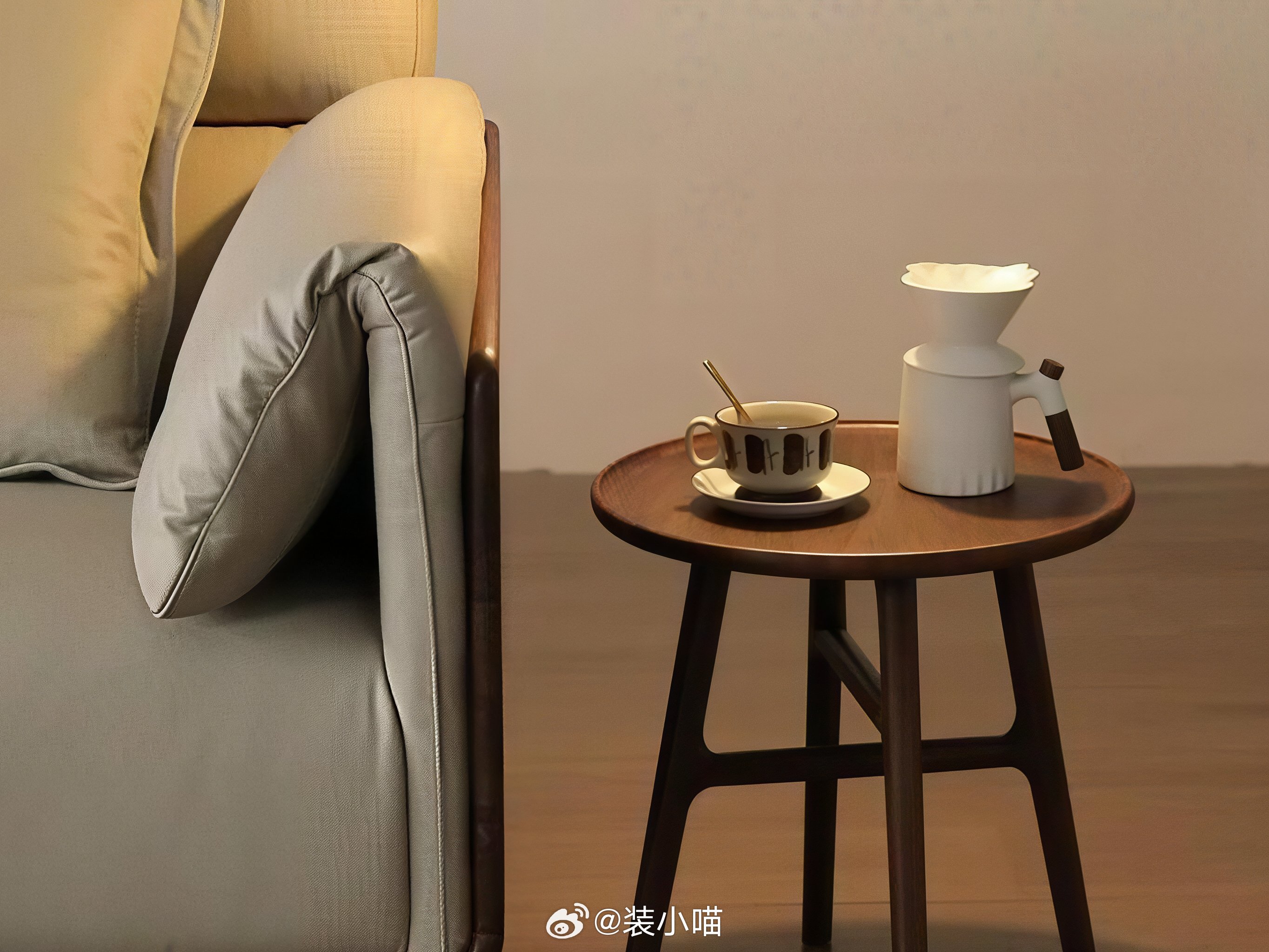 家里的客厅一角，希望每个人都能找到属于自己的小确幸。美好家打造指南