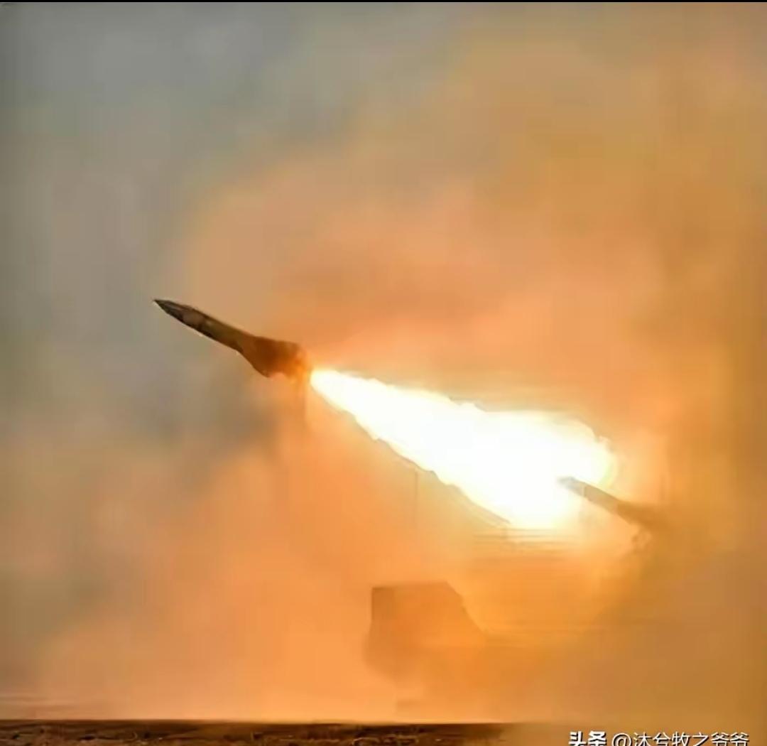 宁可站着死，绝不跪着生！
没想到，一个被封锁了四十多年的伊朗，能抗衡世界头号霸主