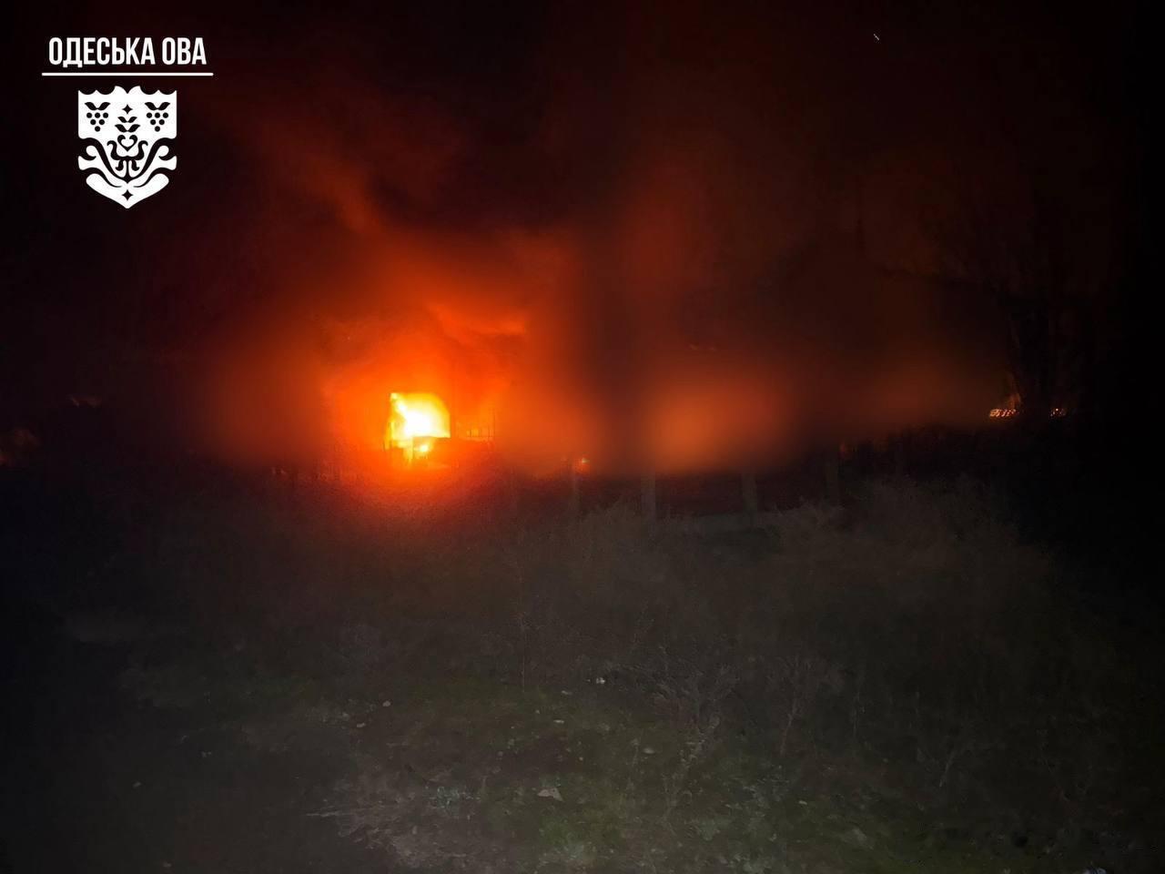 🔥🇺🇦在乌克兰敖德萨伊兹梅尔港遇袭后，M/T ORINDA号液化气运输船持