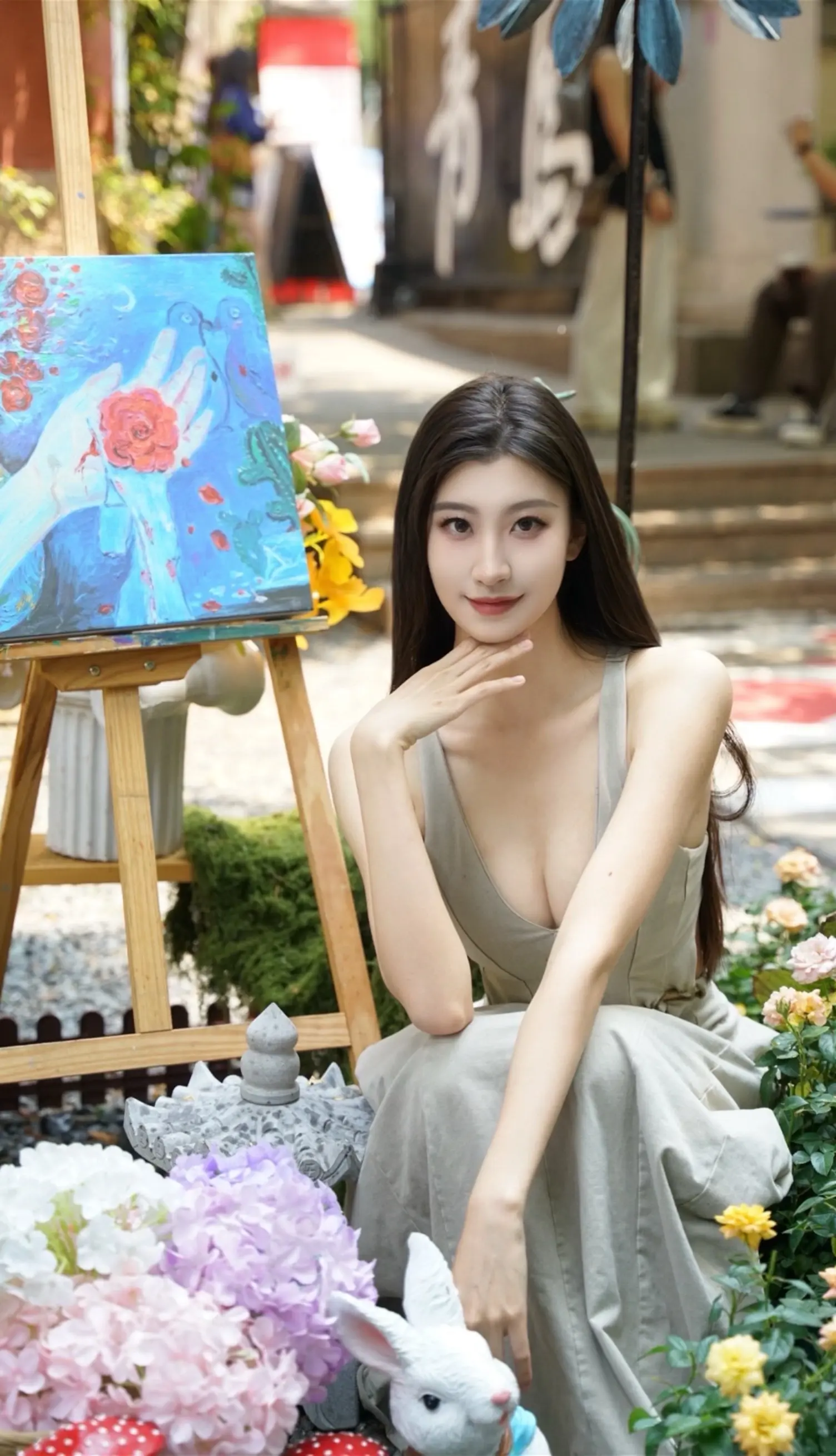 来青岛怎么能错过距离青岛栈桥仅300米的小红楼美术馆！拍照真的让你分分...
