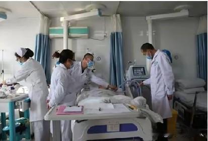 很多年前，我一个同事的儿子刚结婚不久，就提出了离婚。离婚的缘故，是由一起老公就医