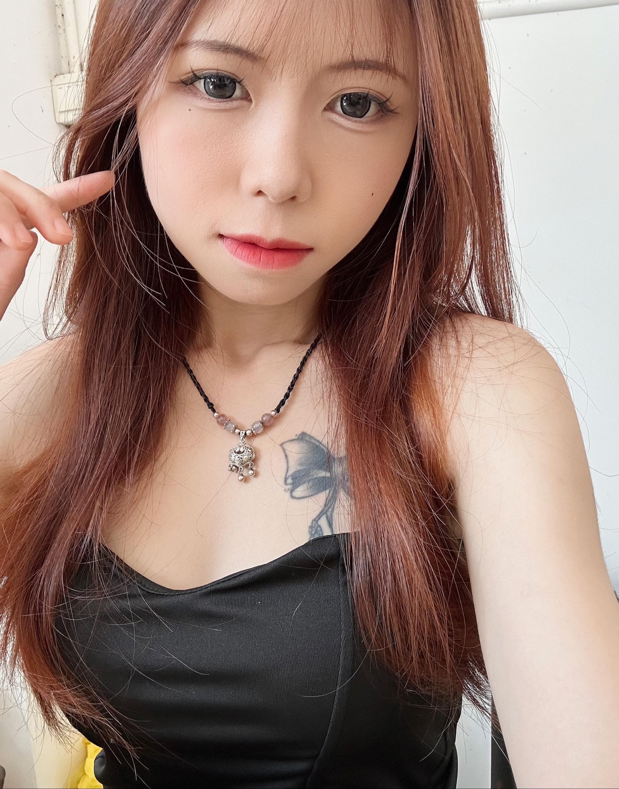 对于太多人来说我都是可有可无的 是可以被轻易替代的 而我又太极端 要么...