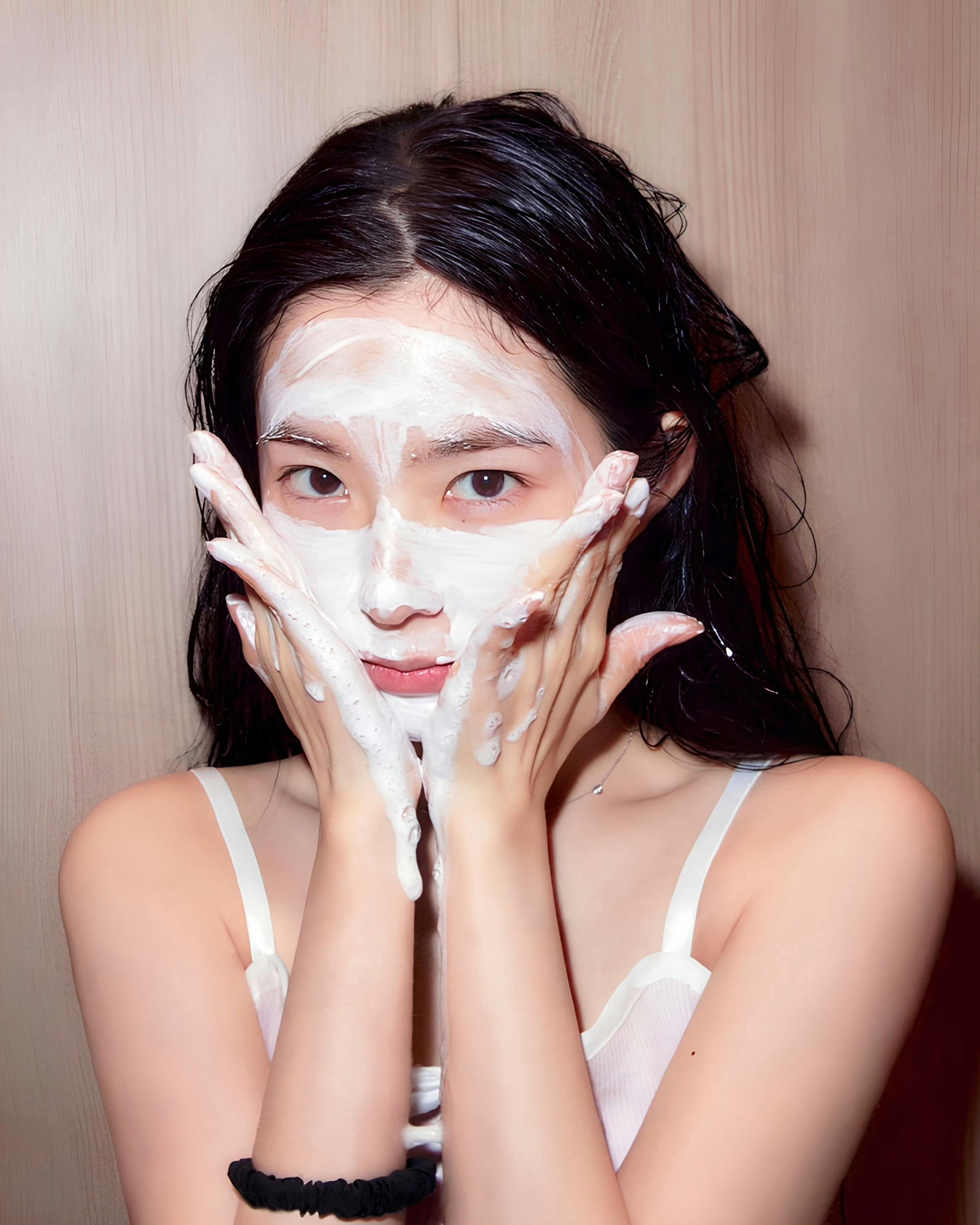 Irene[超话]裴珠泫 洗完脸再敷个面膜😌 ​​​