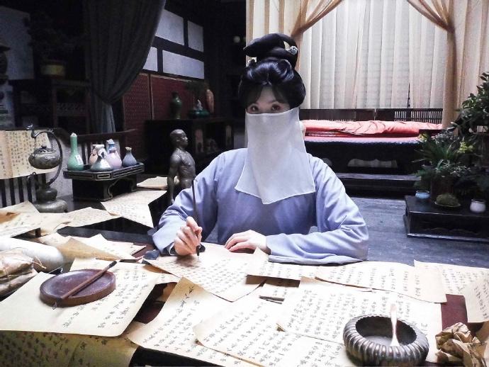 姚安娜晒照告别裴愈姚安娜告别唐宫奇案裴愈姚安娜晒照告别唐宫奇案裴愈，“再见啦～裴