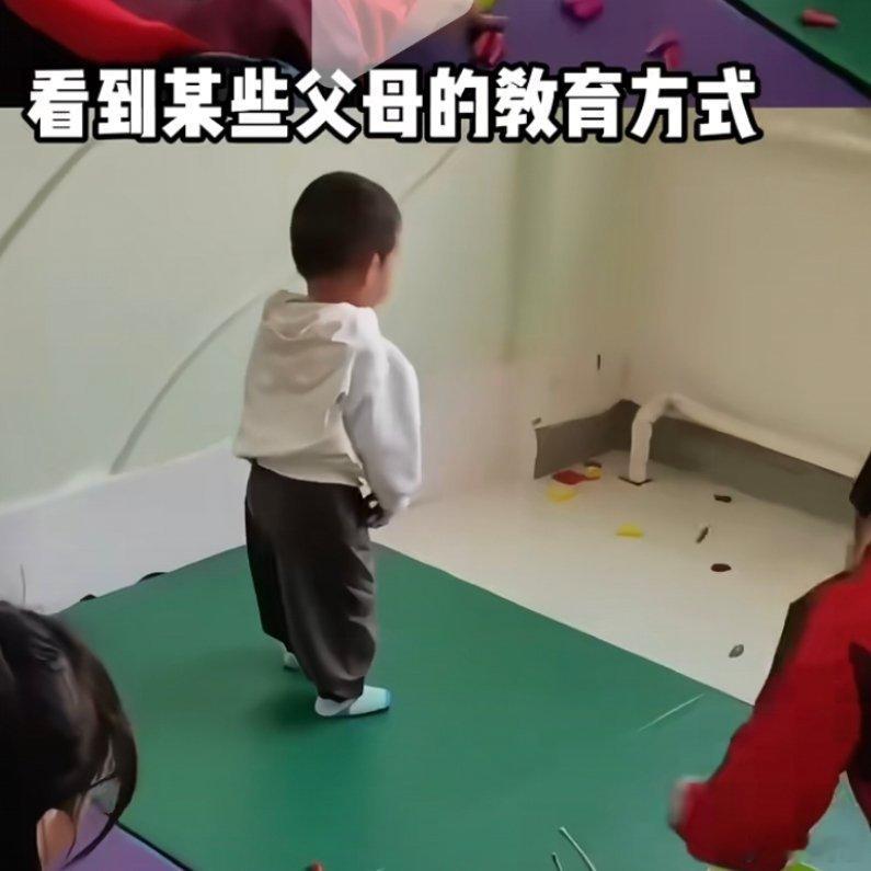 一些父母的教育方式是天才来的不内卷、不攀比，把选择权交给孩子，用陪伴代替说教。这