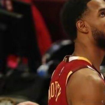 #阳光信用##每日一善# 今日NBA常规赛，骑士在客场117-101击败马刺。赛