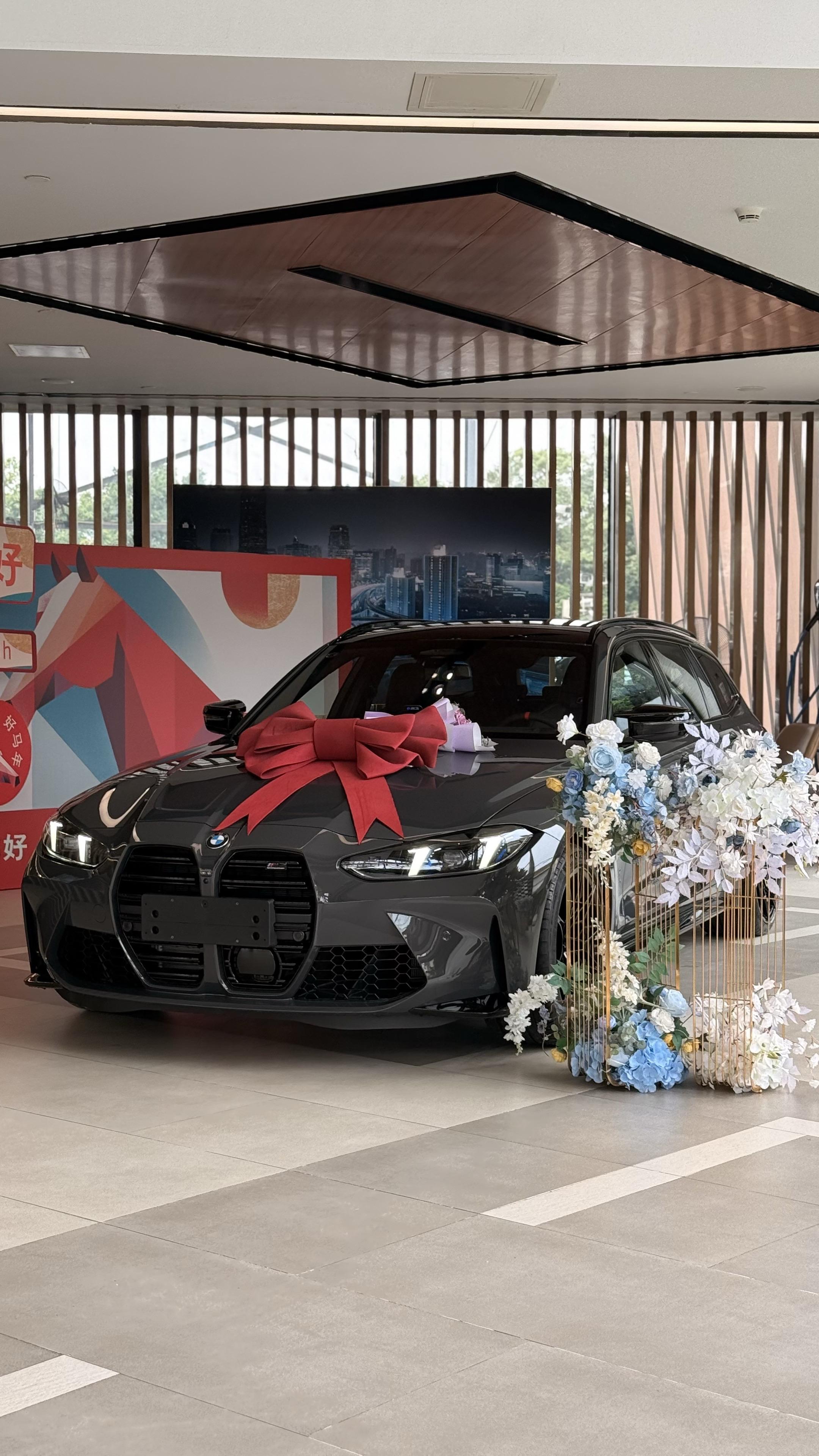 2.3T的RS5跟3.0T的M3T怎么选。