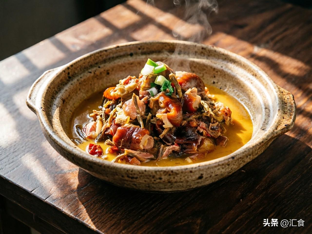 干豆角炖腊猪脚

味型： 咸鲜醇厚，腊香浓郁，胶质丰富。

核心技法： 隔水蒸炖