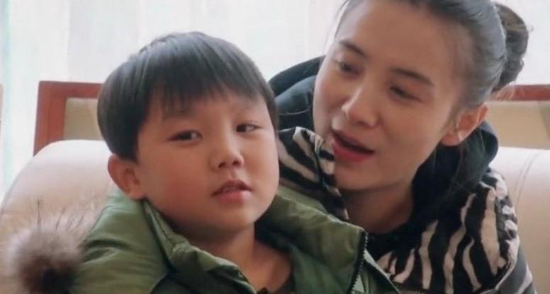 当年被宋佳捧在手心里的“倔强小王子”，如今竟被曝出这种毁三观的丑闻？17岁童星涉