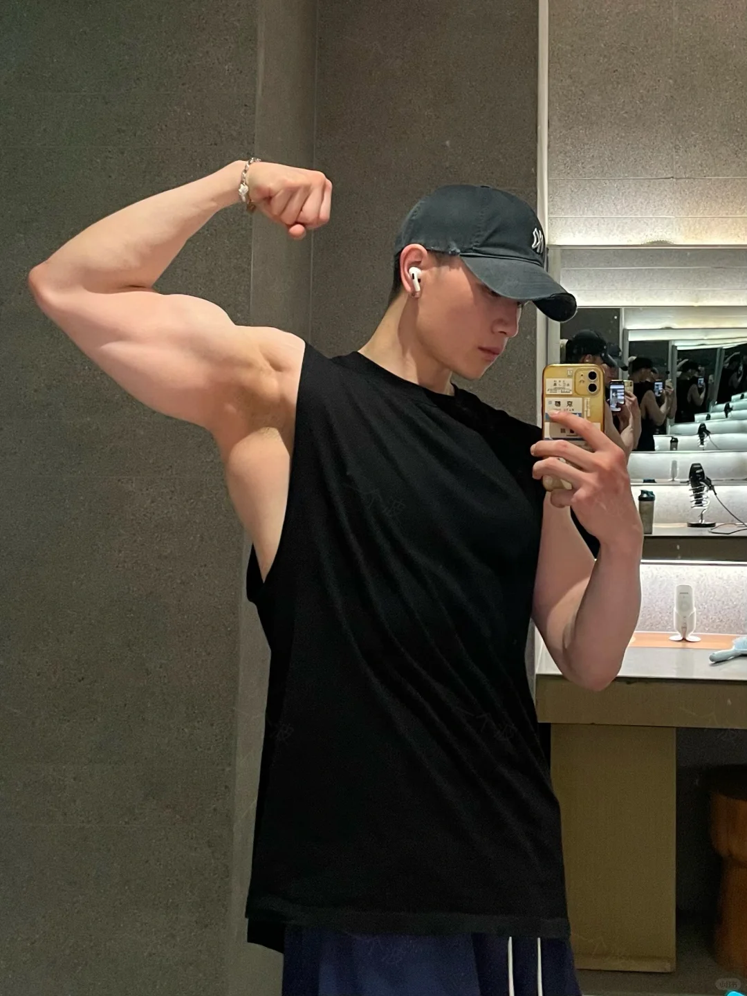 酒精使我快乐，它使我保持训练状态！