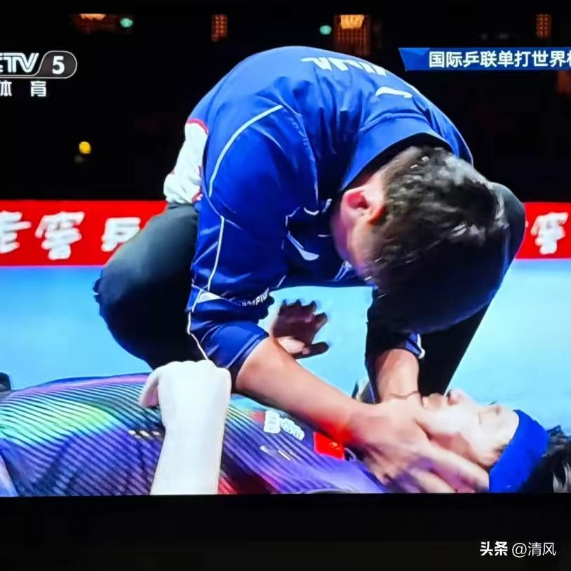 这就是国乒脊梁！英雄守国门，王楚钦绝境逆转太提气！
 
面对日本选手松岛辉空的强