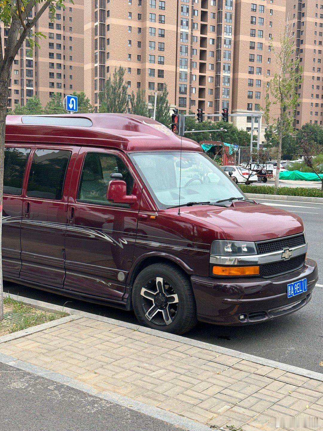 哈哈 买了个好玩意 雪弗莱特使整体车况非常好 有一些细节需要收拾享受整备的乐趣 