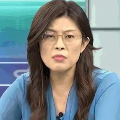 万万没想到，台湾省时事评论员郑丽文竟然抛出了这么犀利的问题！她问道：“如果有一天