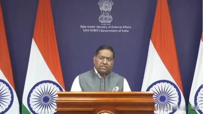  《印刷报》12月8日报道，印外交部警告公民在前往中国或途经中国时“谨慎行事”。