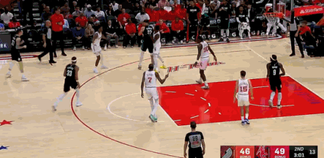 火箭打出完美反击！阿杜暴扣完成终结！
在今天NBA常规赛火箭对阵开拓者的第二节比