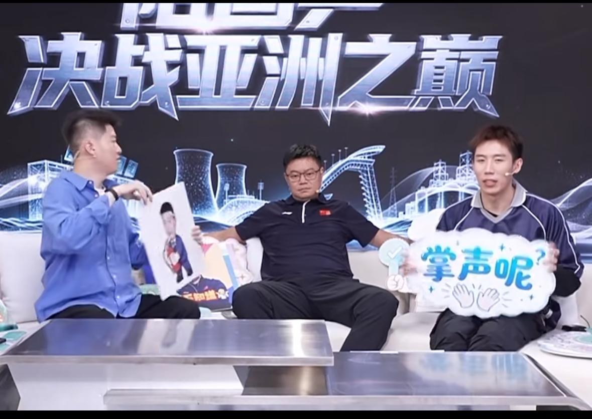 亚运会中国男团晋级四强，侯英超老师评价向鹏“你是我大哥”
9月22日，名古屋亚运