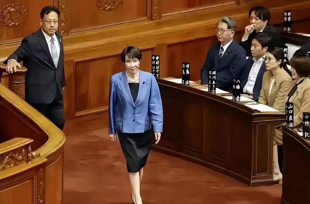 《评高市早苗“下台倒计时”：自食恶果，大快人心》

高市早苗这波操作，简直是把日