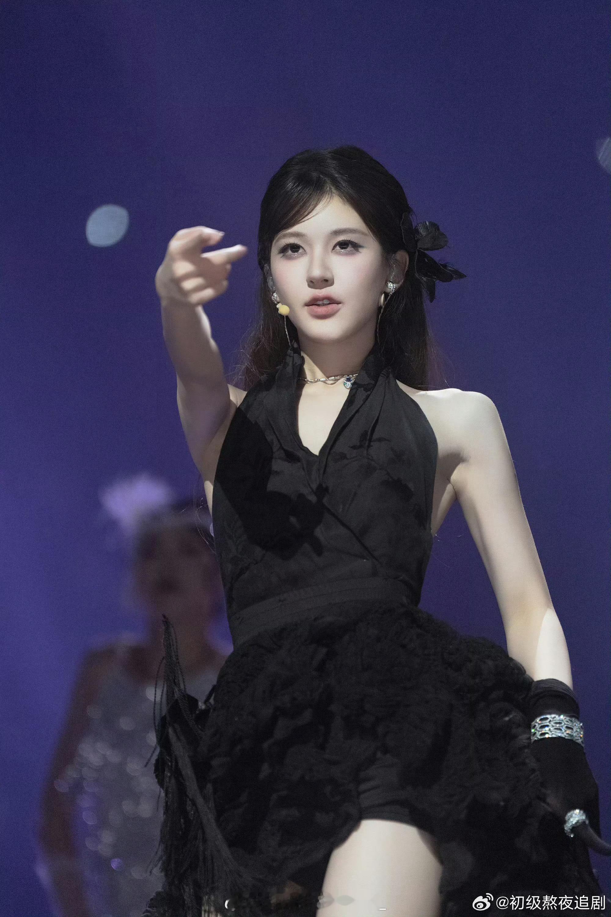 赵露思自己化的妆，还是没什么进步 ​​​