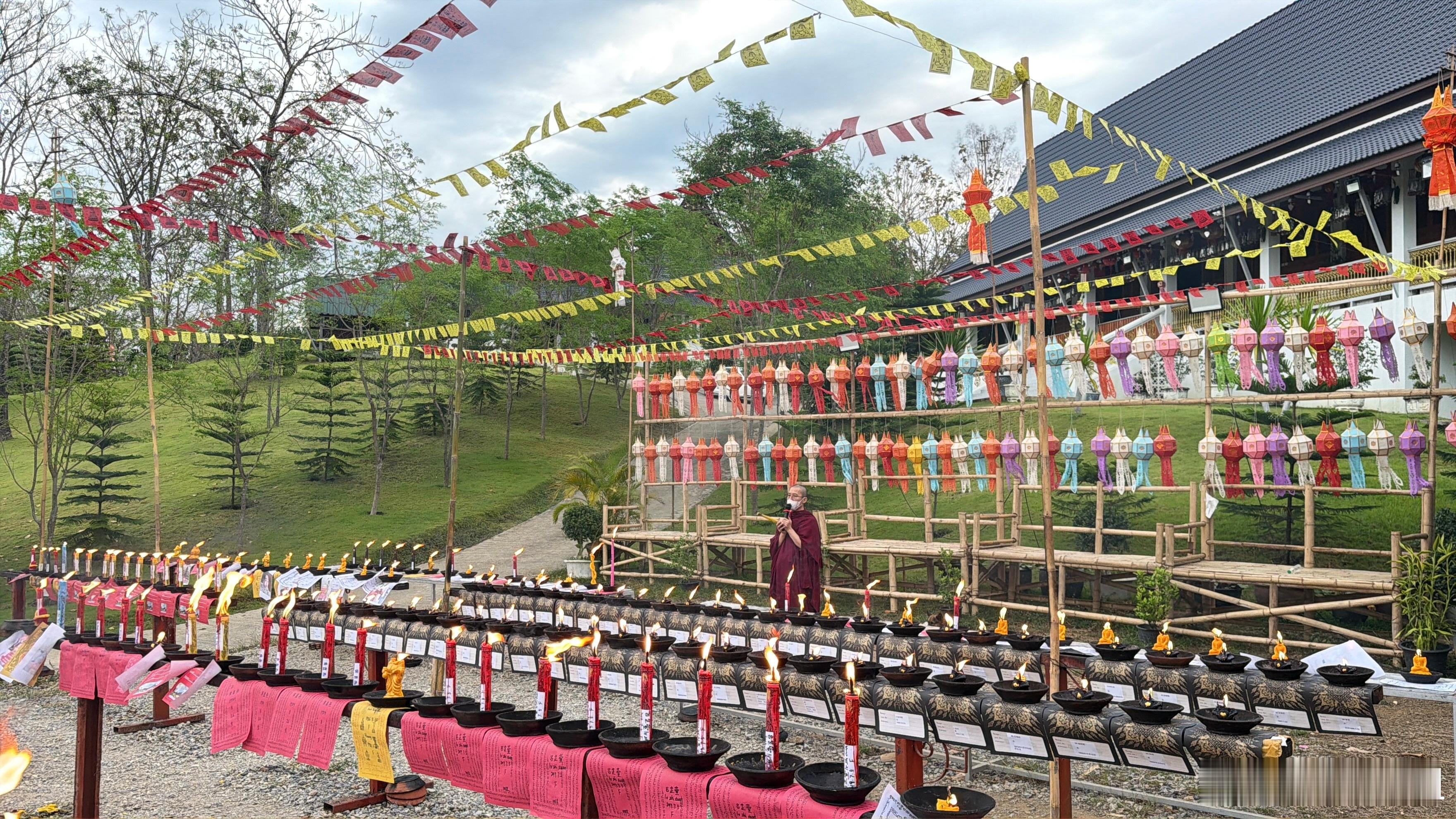 这两天可以继续约泰国的祈福🕯️然后我来逛一逛泰国有什么好东西可以带回去给你们，