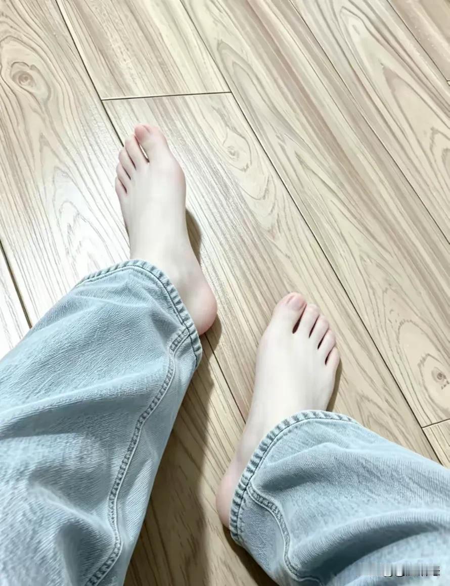 什么样的鞋子能配上这双脚？