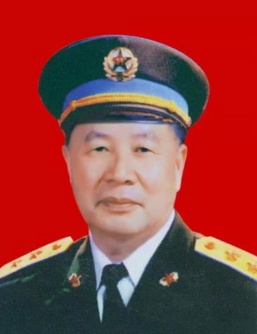 他于解放战争时期投身淮海战役作战保障工作，随军征战攻坚破敌，助力华东战略决战取得