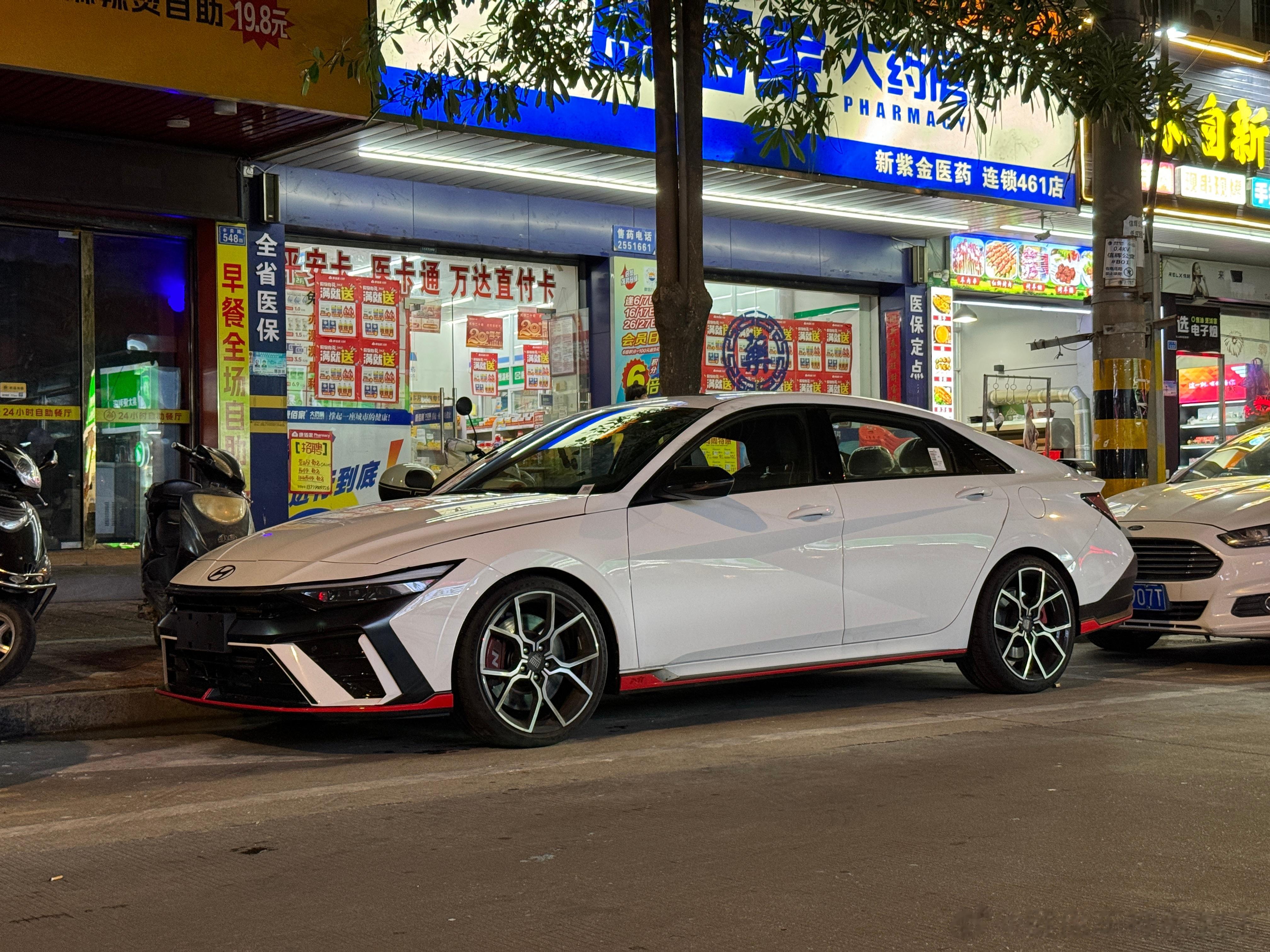 到莆田了，哈哈哈，为什么同样是拉活儿的车，我的车这么帅，王杰克的车却那么丑[do