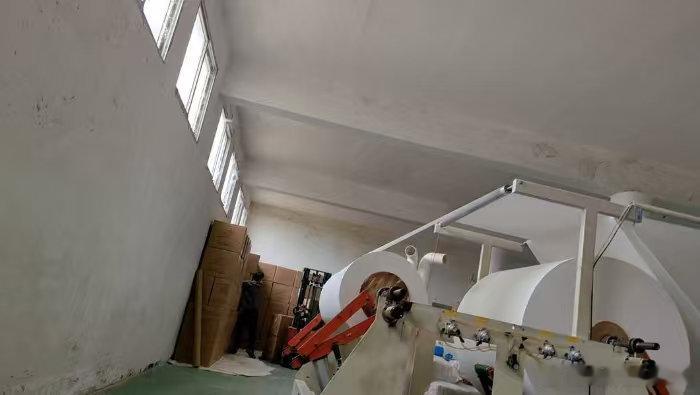 被曝光掺荧光剂的网店已下架涉事餐巾纸 日常擦手、擦嘴都会直接接触纸巾，有害物质长