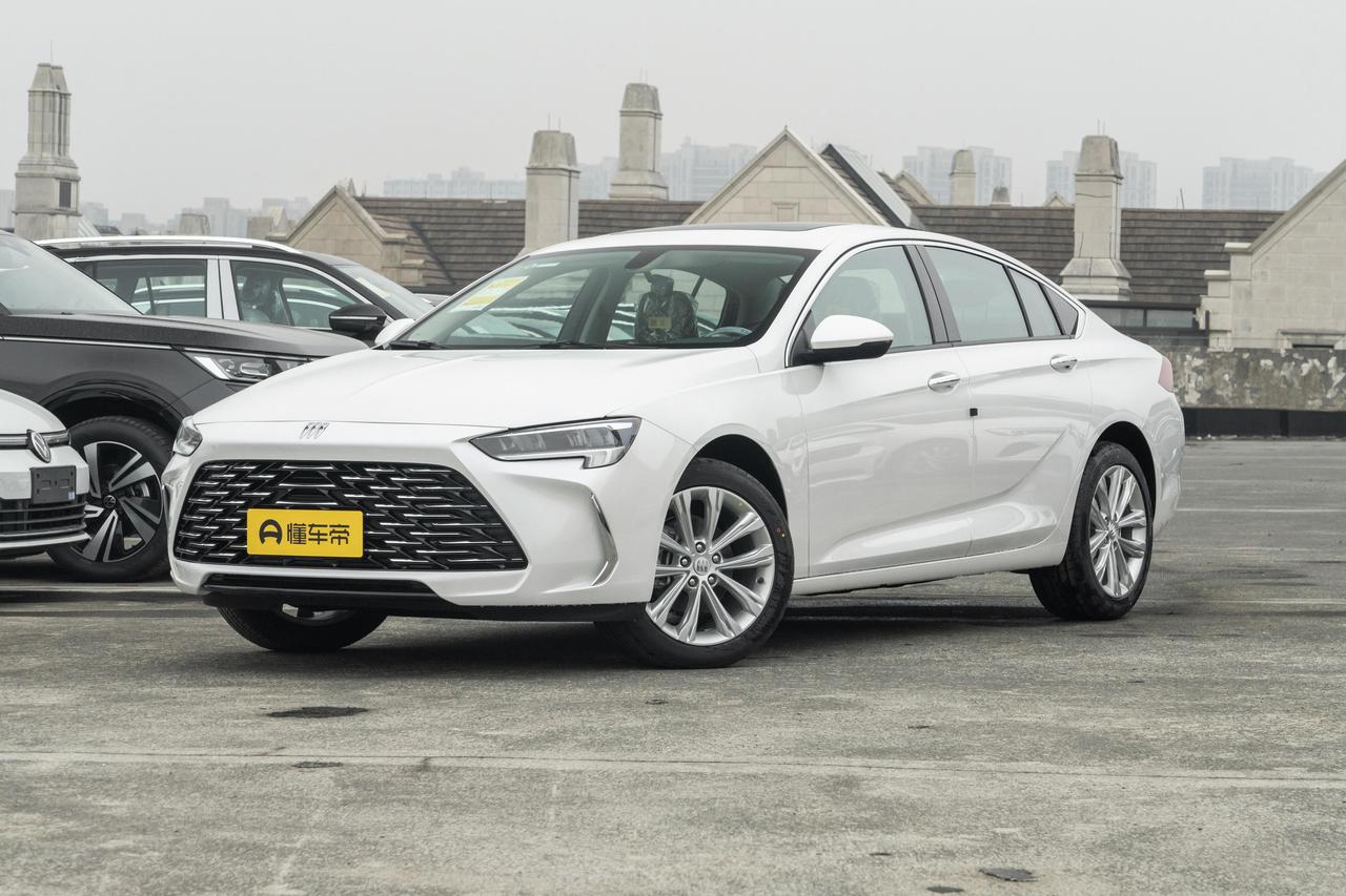 昔日月销破2万台的别克君威，为何如今在市场不受待见了？
别克君威曾凭借运动设计和