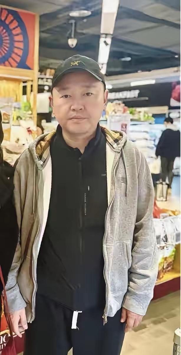 岁月是把杀猪刀，看看孔令辉成啥样了，半大老头了，有点认不出来了。30年前，经常看