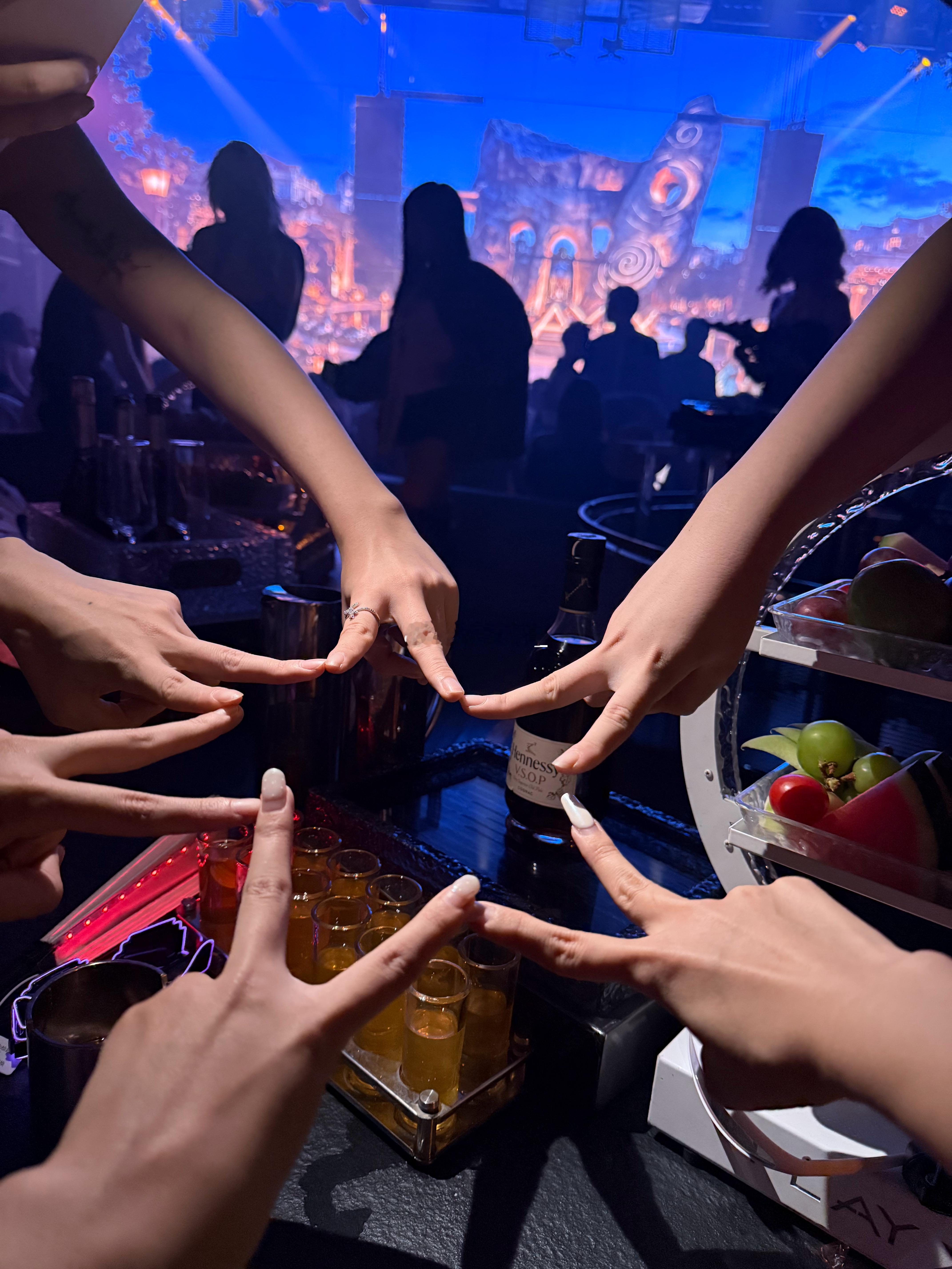 后面老辈子还问我们会不会蹦迪哈哈哈哈哈哈哈哈哈哈哈哈哈哈哈哈哈哈哈哈哈哈哈哈哈哈