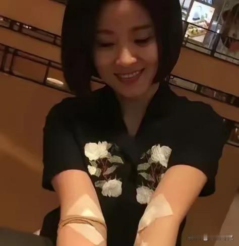 28岁浙江女孩无偿捐骨髓救15岁男孩，男孩一句话看哭无数人

2017年，浙江一