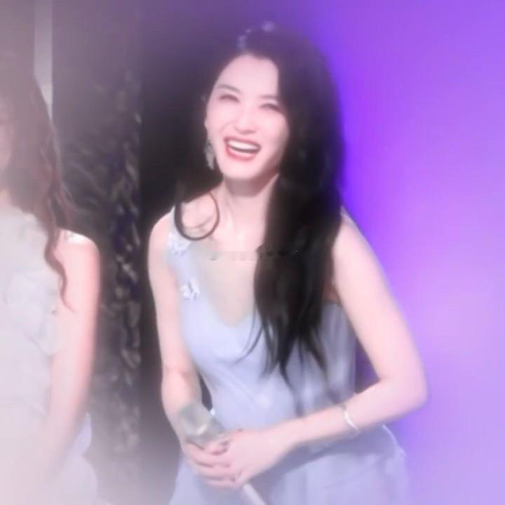 徐洁儿回应自己没人选 徐洁儿的雨爱舞台听完只想说一句值得，值得被更多人看到。没人