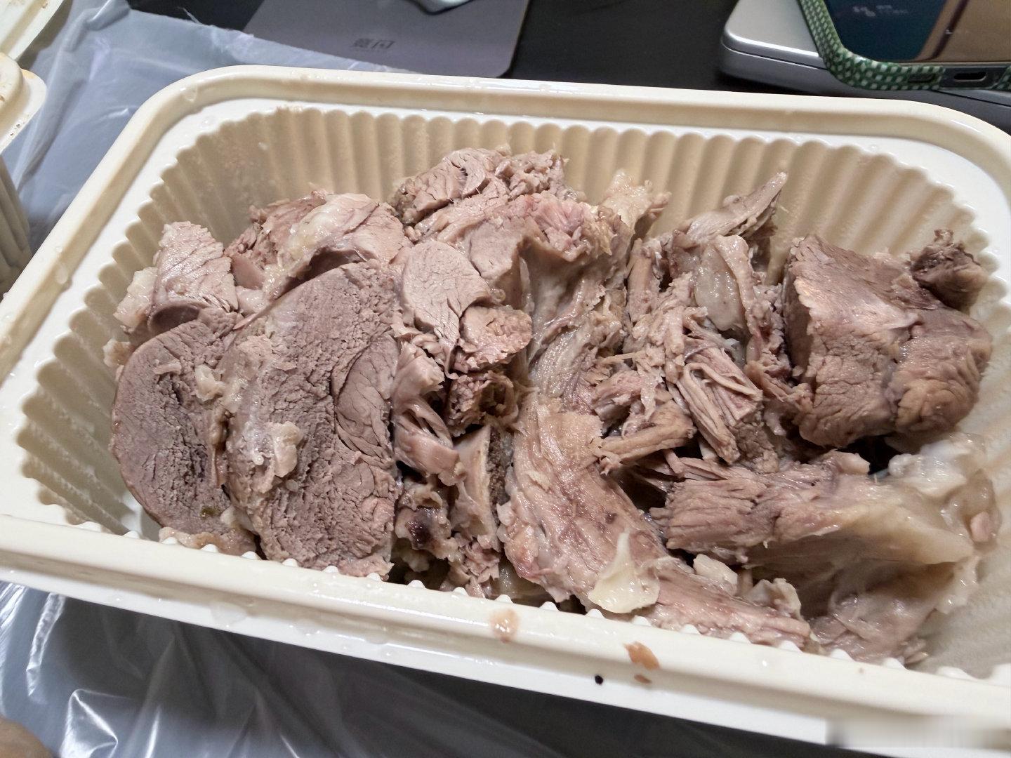 一个省钱行为：已知，我去公司打车来回两百多块，昨天我公司没什么事，决定不进公司，
