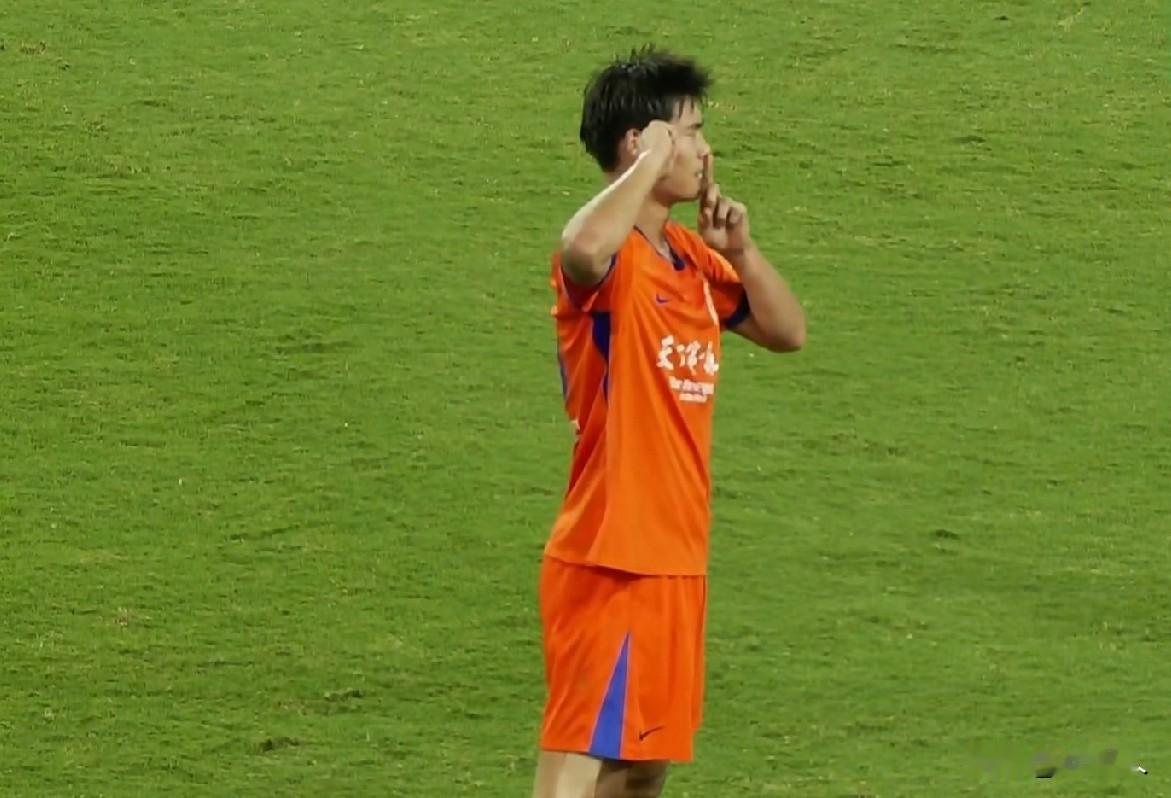冲甲还有戏！山东泰山B队2-0胜深圳二零二八后，与本轮输球的上海海港B队只差1个