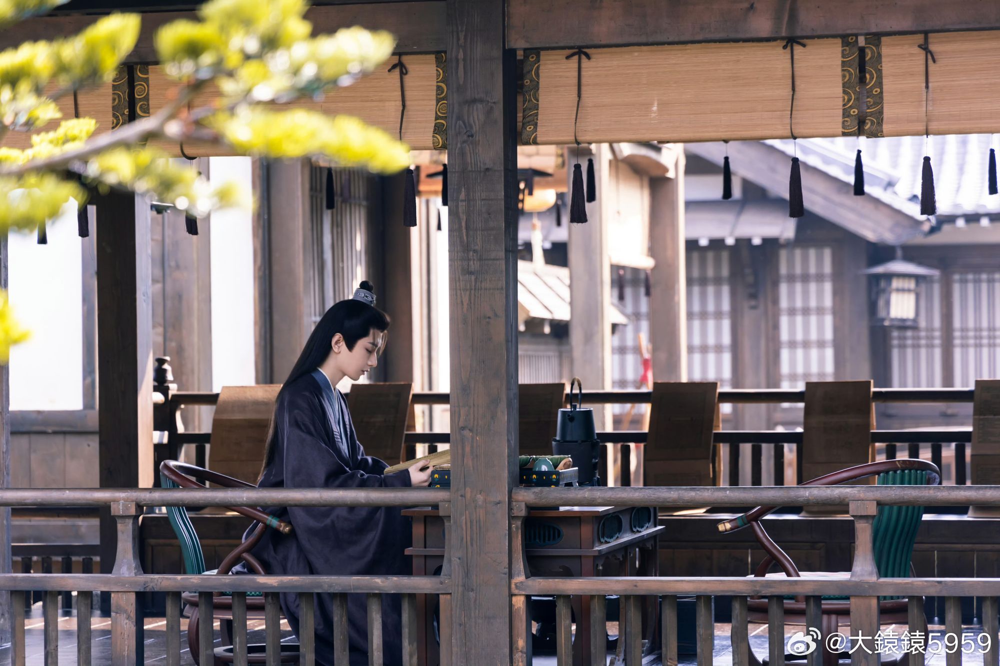 「他笑说慈悲，袖中计谋却剜人心骨」成毅教你：真正的权谋，是杀人诛心还要你喊他菩萨