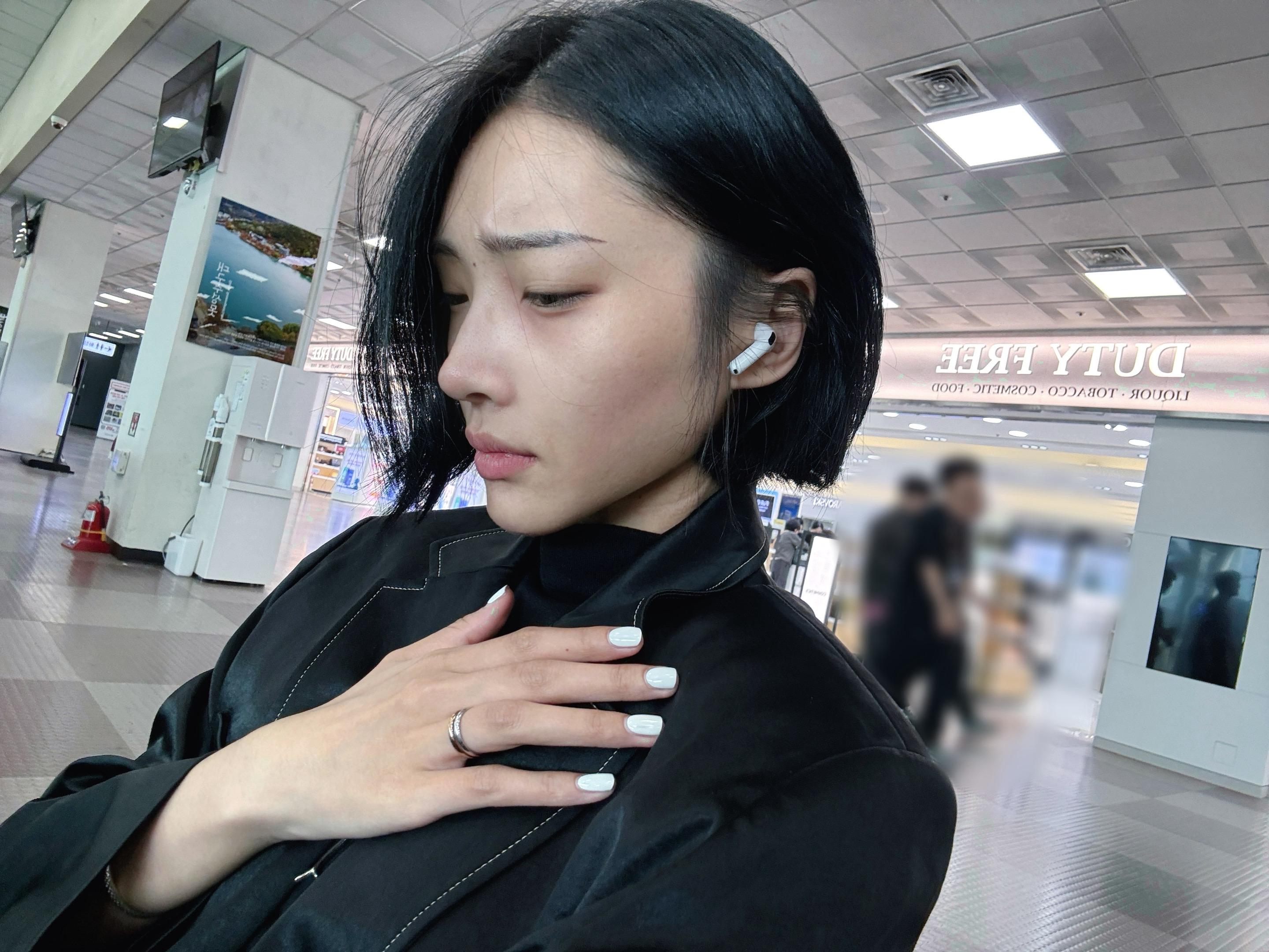 我不敢太心痛，因为所有角度里我心痛的样子最帅。