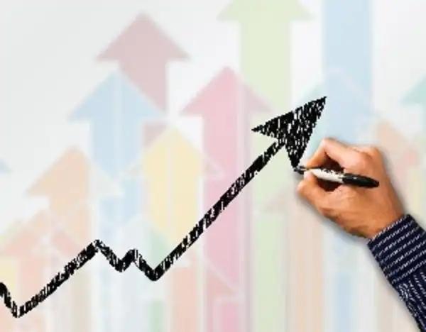 腾讯 (0700.HK) 盘中拉升涨超 5%，报 453.4 港元。消息面上，腾