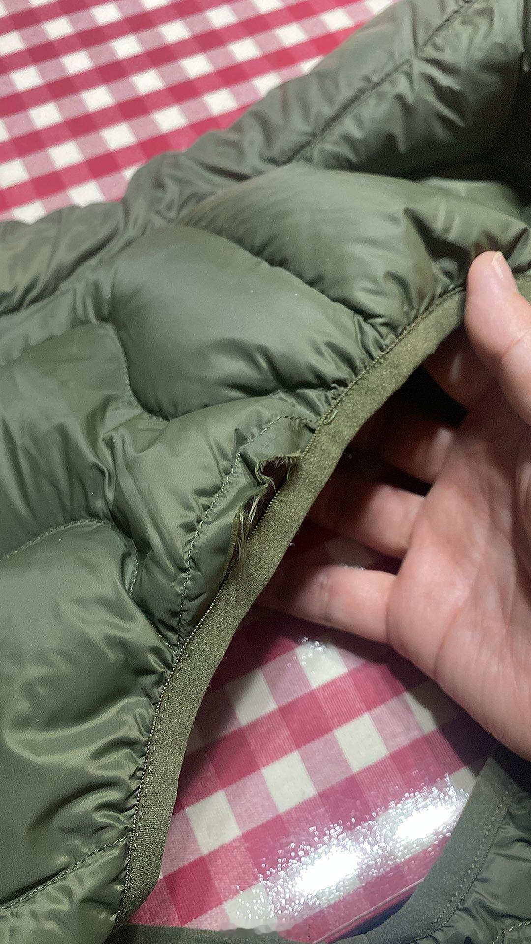 10月底买的小背心发现肩部缝线开线和LOGO脱落感觉才一个月就出现问题有点膈应就