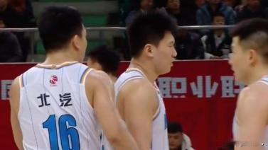 1.1秒绝杀！北京北汽99-98加时击败广州龙狮
北京时间1月27日，CBA常规