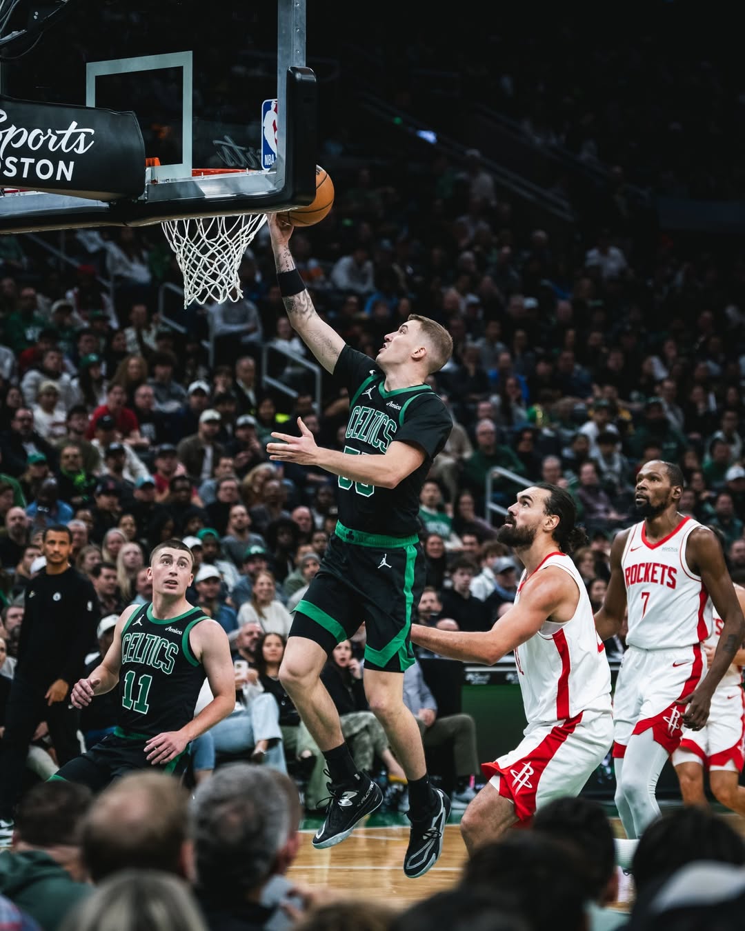 能否反弹？凯尔特人官方晒赛场照为比赛预热：明日回归球场