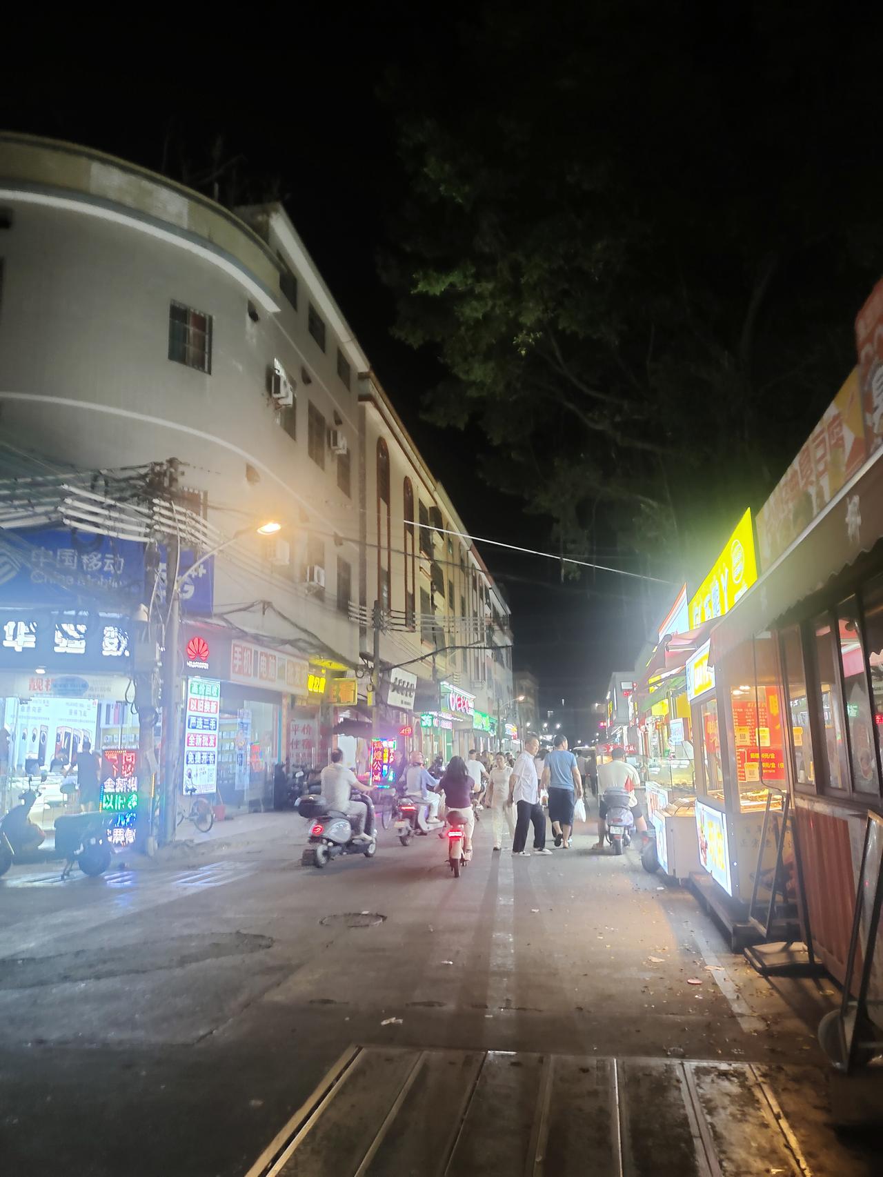 我是小高，在佛山打工的北方人，在这边十多年一直住在顺德容桂镇的华口村，在这里呆了