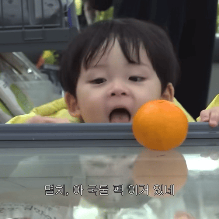 想到明天去上班可以去福福吃包子就开心，人家因为学校有垮史而爱上学习，本猪咪因为可