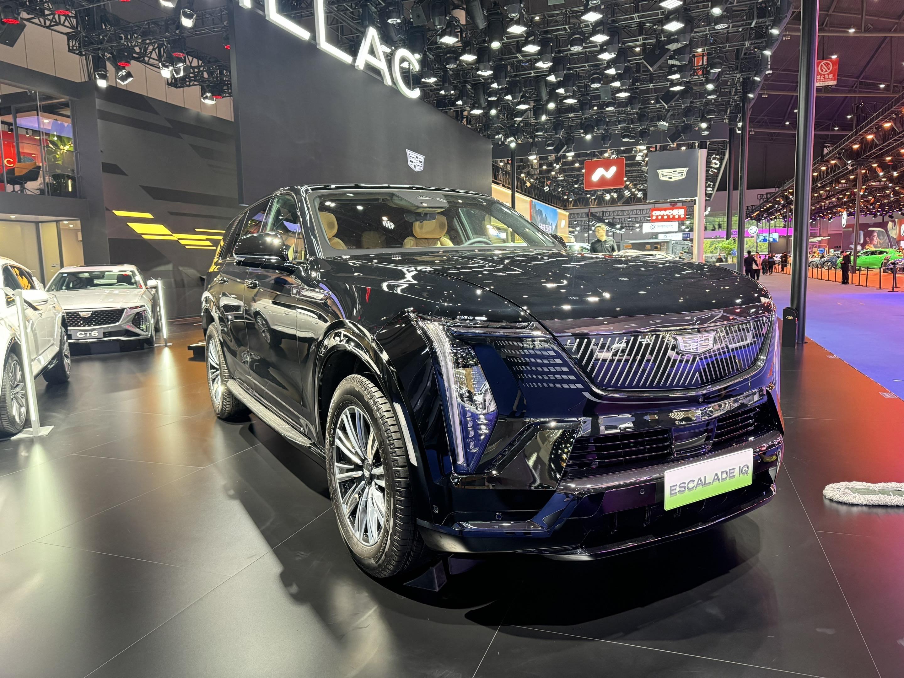 凯雷德要进口了？信号释放？