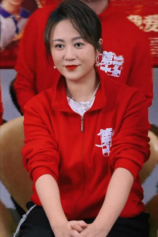 演员，马丽说，有一次乘飞机，我差点死掉，飞机停了三个小时，我又非常疲惫难受，问空